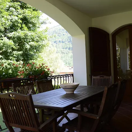 Holiday&house Erina באניי די לוקה